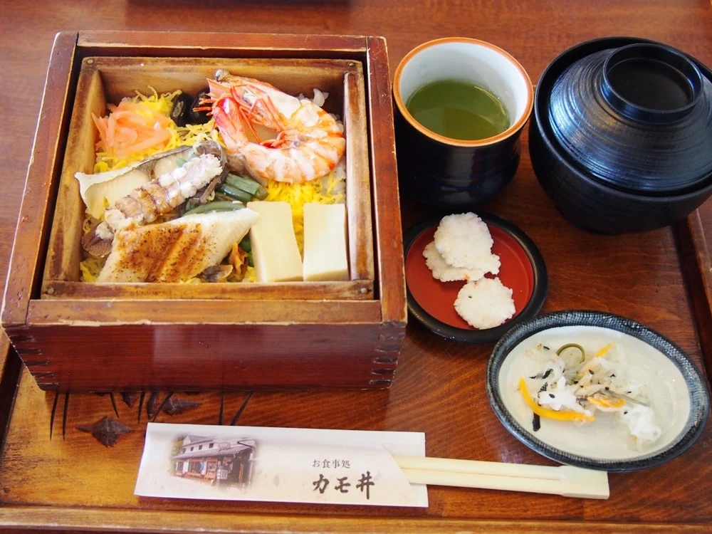 美観地区 お食事処カモ井 ぬく寿司