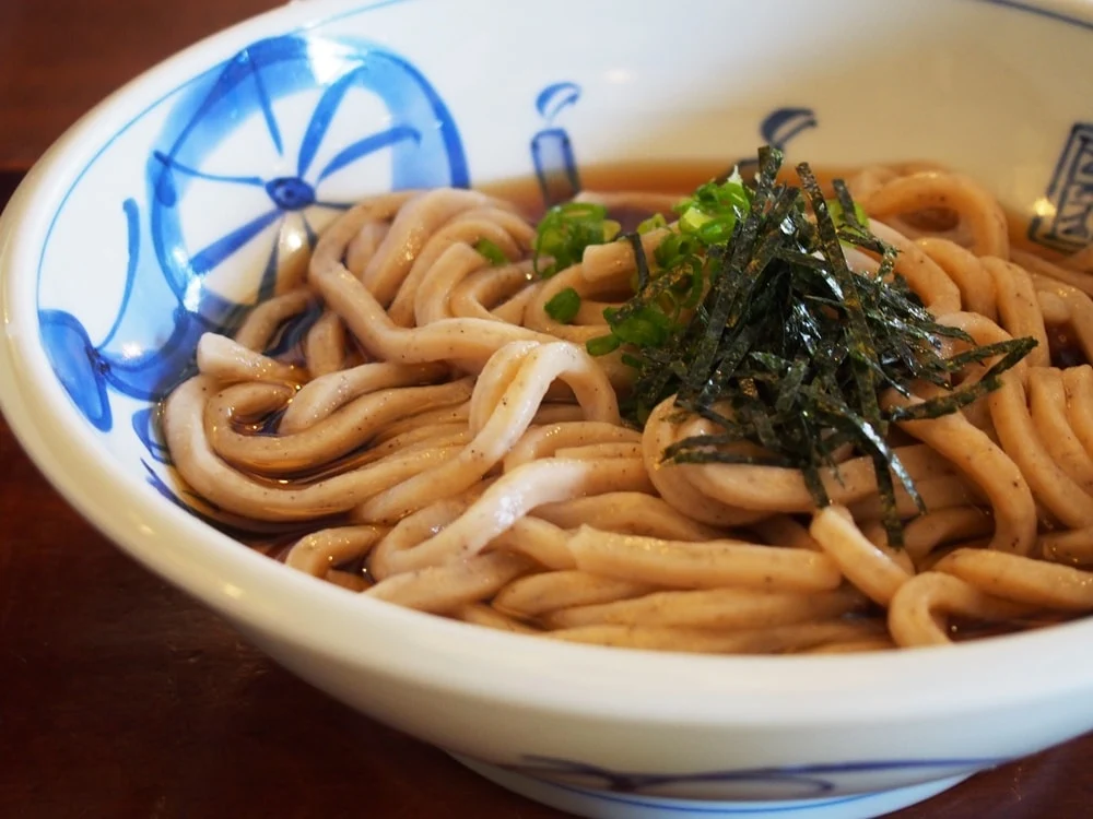 美観地区 お食事処カモ井 黒豆きな粉ぶっかけうどん