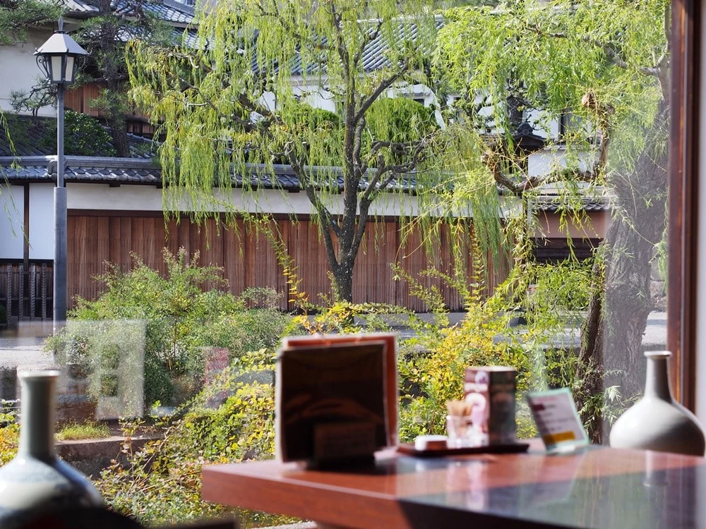 美観地区 お食事処カモ井 店内からの景色