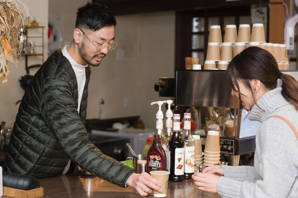 ヤマウ・コーヒースタンド 岡本聞太店主