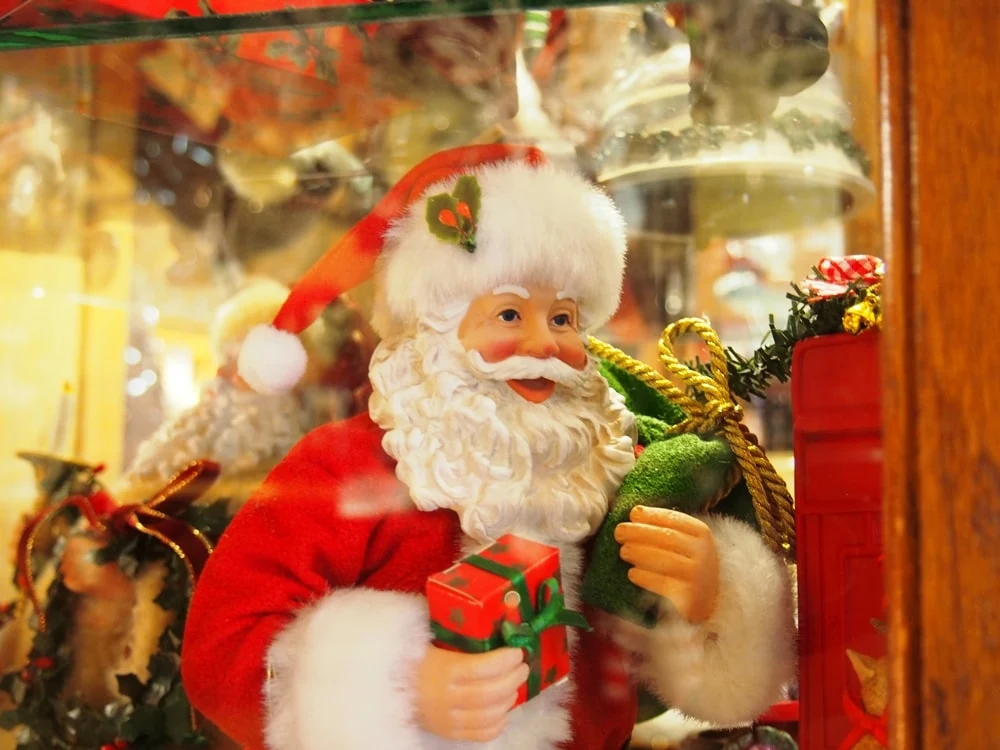 ファーザークリスマス サンタの人形