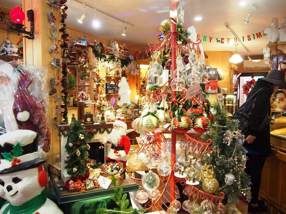 ファーザークリスマス 店内