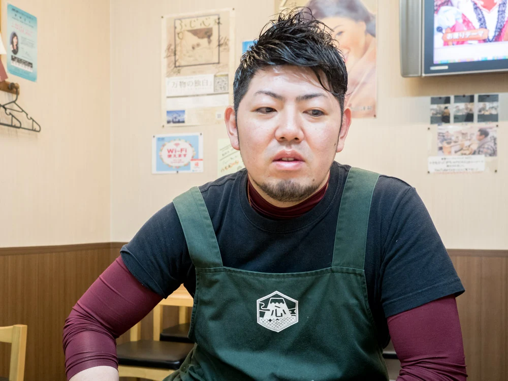 ふじ心:藤田真示 店主 インタビュー中