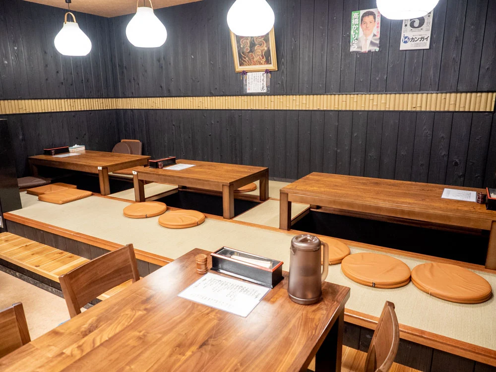 かわはら 店内のようす(座敷)