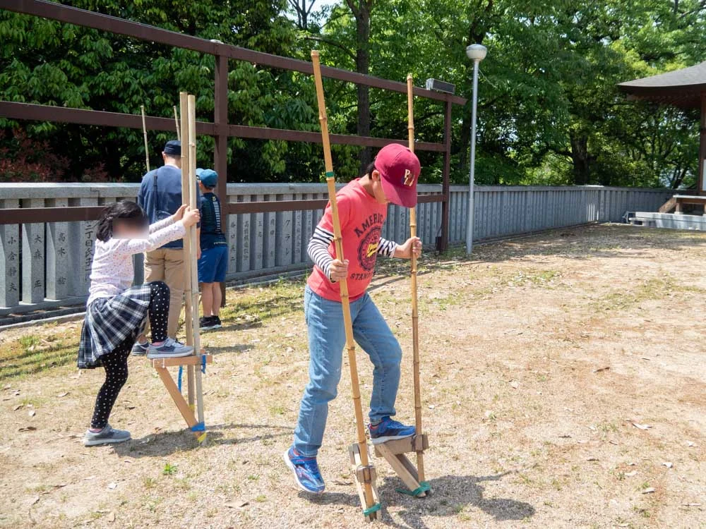 藤見の会(令和元年) 親子昔遊び広場 竹馬
