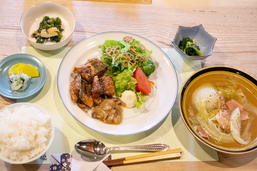 住吉町の家 火曜限定 ランチ(メイン：鯖の竜田揚げ)