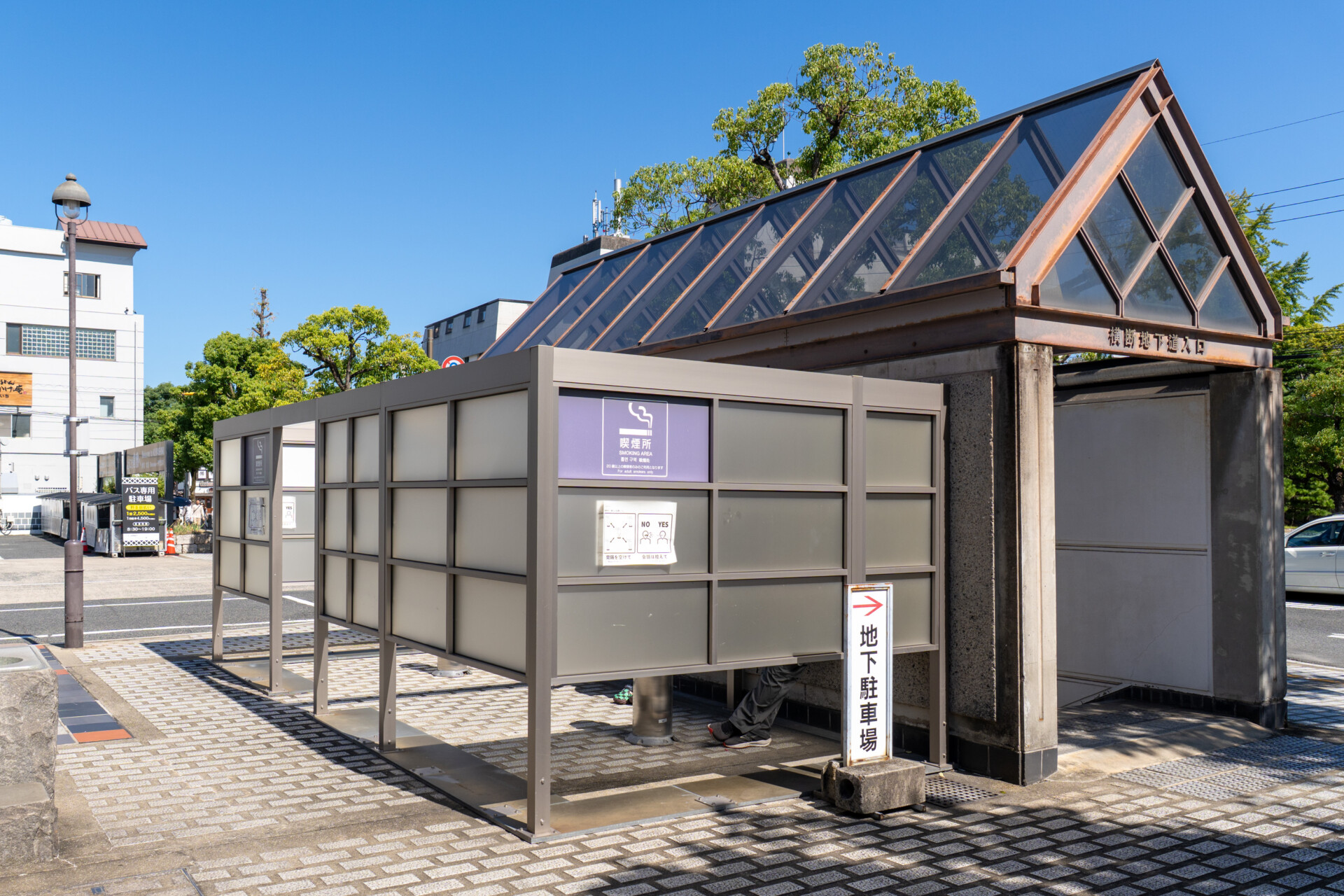 バス専用駐車場の南東