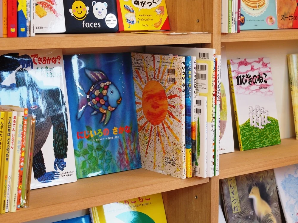 つづきの絵本屋 店内