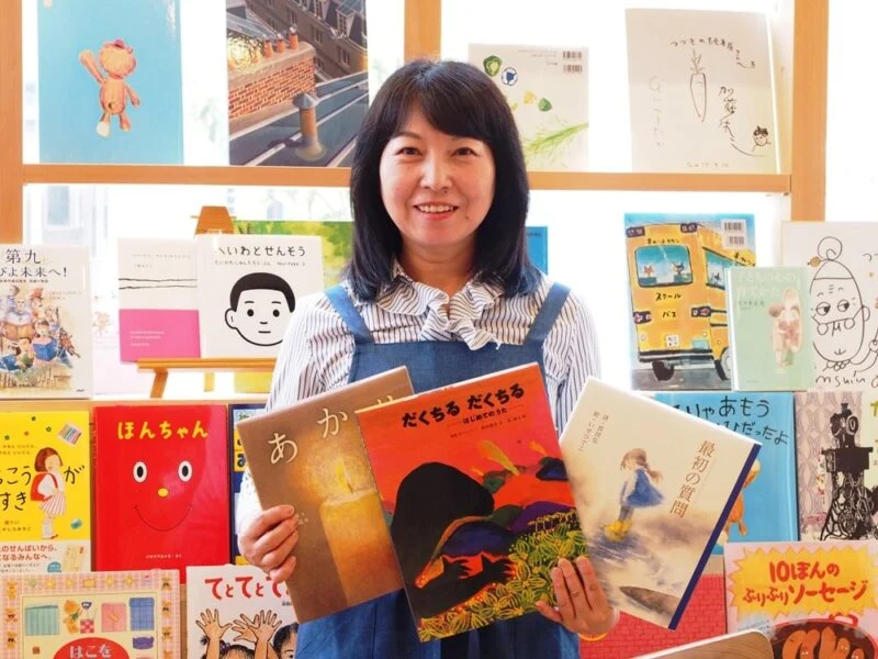 つづきの絵本屋 ～ 大切な1冊がきっと見つかる。0歳から100歳まで楽しめる絵本と紅茶のお店
