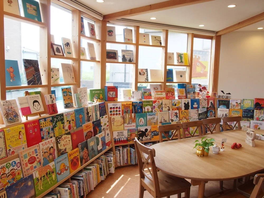 つづきの絵本屋 店内
