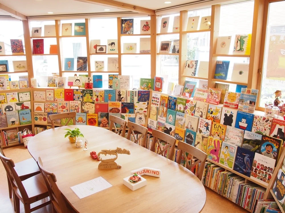 つづきの絵本屋 店内