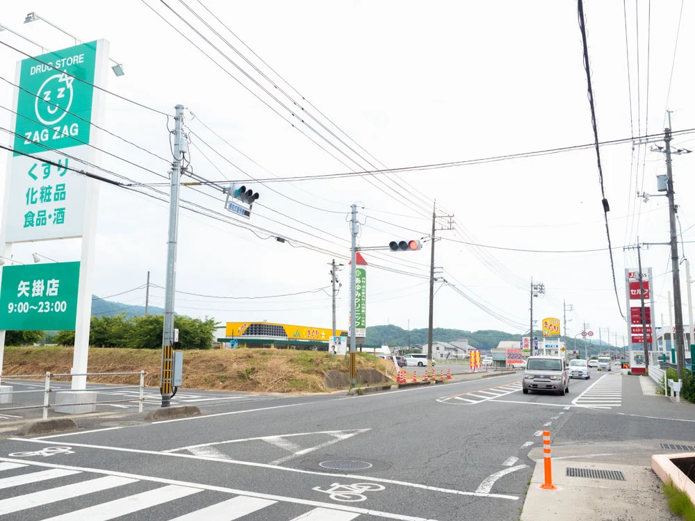 おうどん いおり 「きらり」の前の国道486号のようす