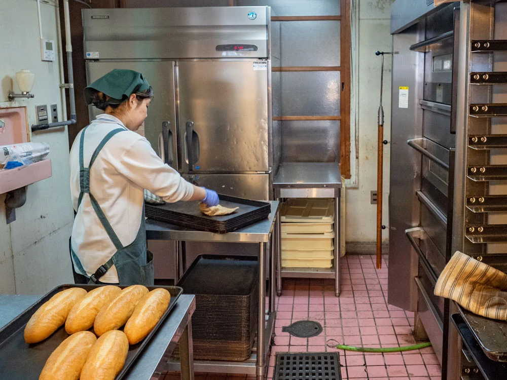 トングウの店内の調理場
