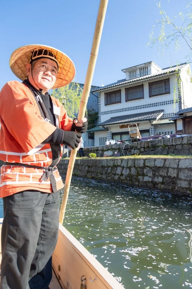 くらしき川舟流し 船頭さん