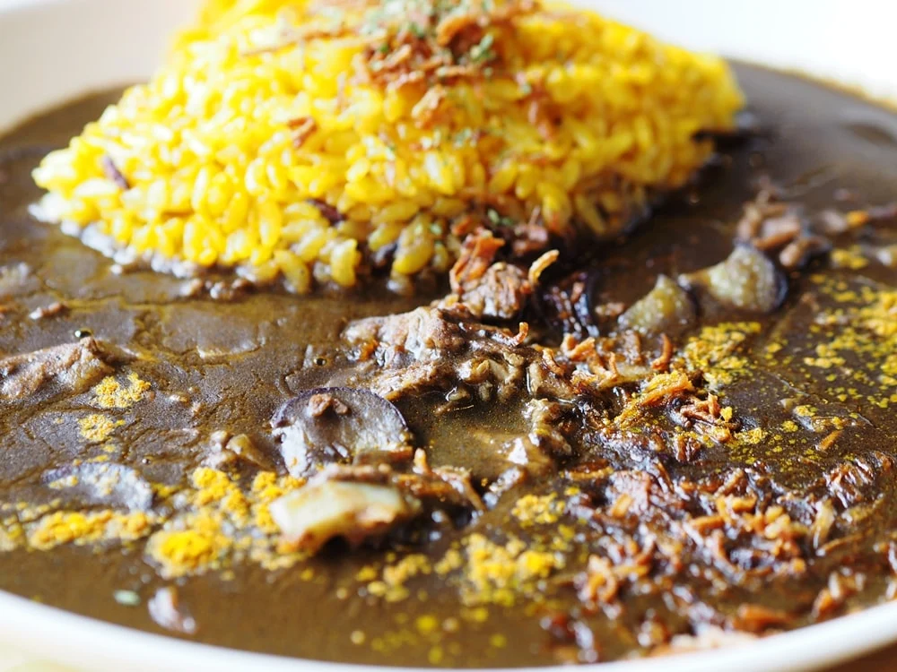 豚肉となすとれんこんの黒ごまカレー