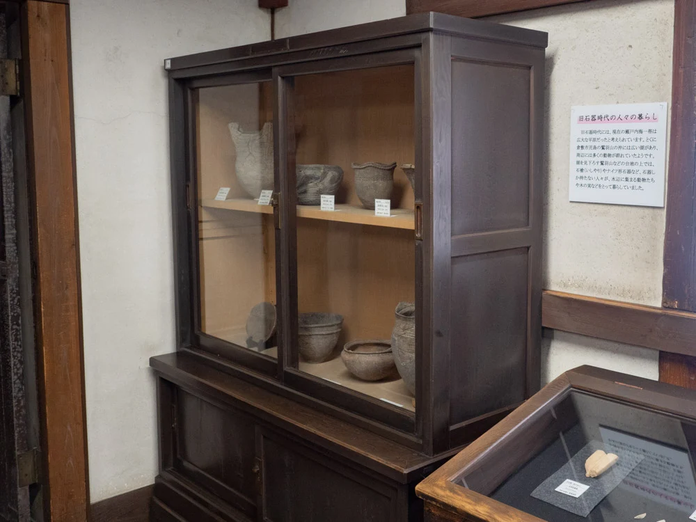 倉敷考古館:開館時からある展示棚