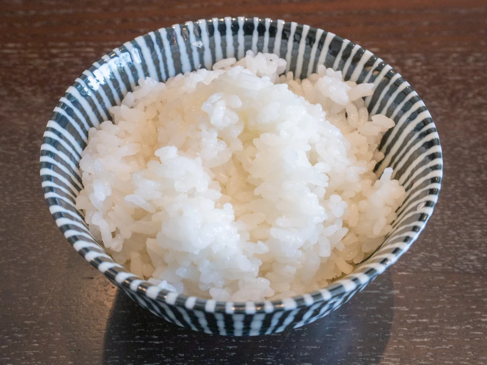 せりべの「せりべ御膳」の白米