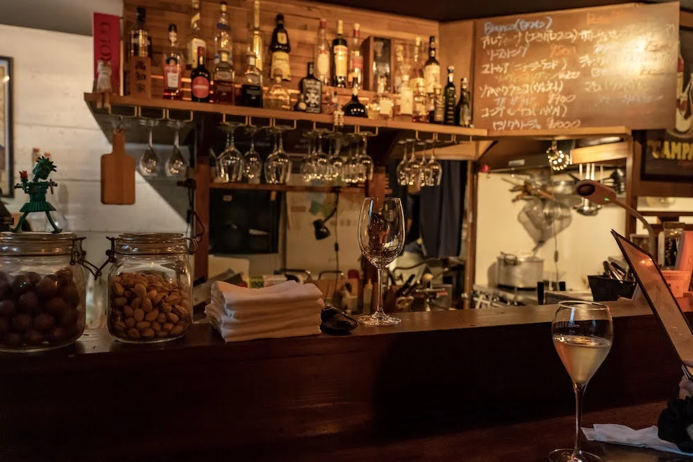 LUCE WINE&TAPAS(ルーチェ ワインアンドタパス) 内観
