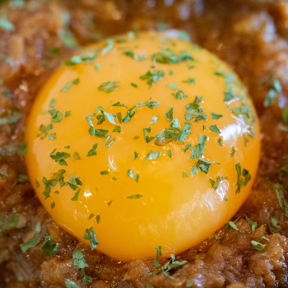 カフェ くらしき芸文館のキーマカレーの卵