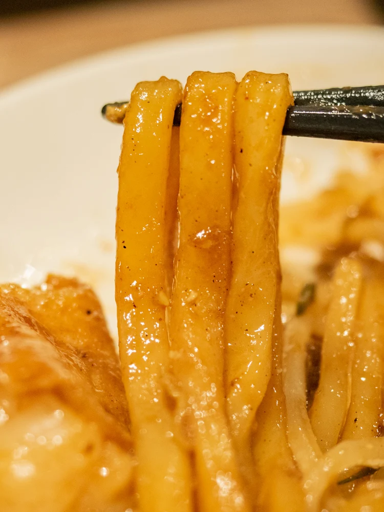 とも:シメうどんセットでつくる焼きうどん