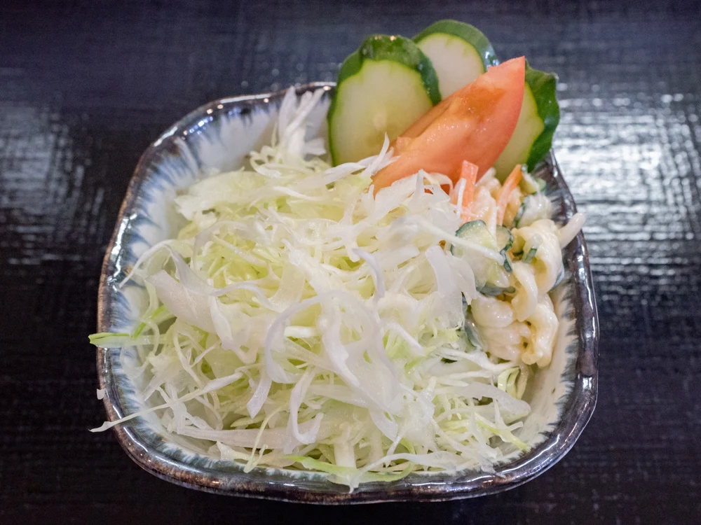 バンカー:キーマカレーのサラダ