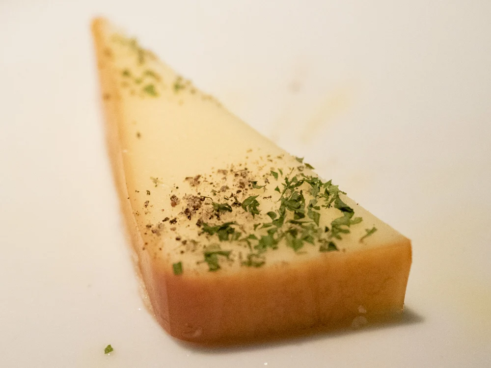 ディンプル:自家製スモークチーズ