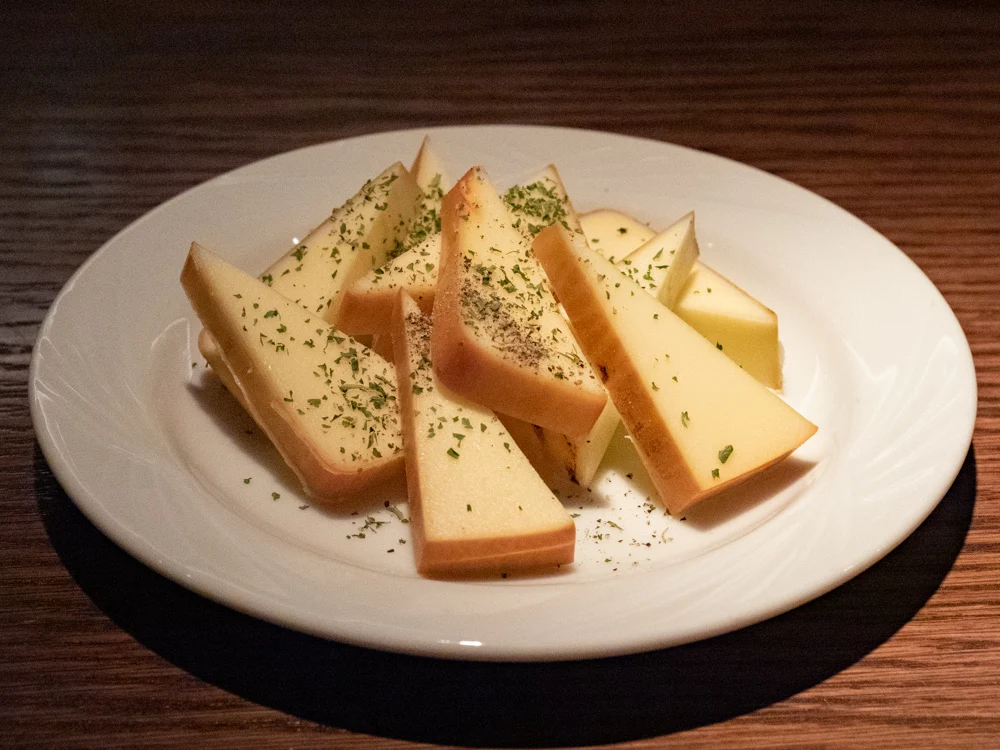 ディンプル:自家製スモークチーズ