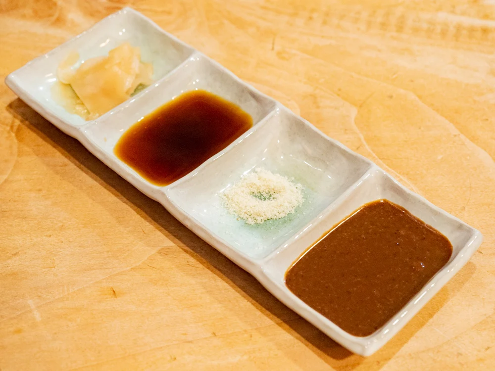 くし亭:串揚げのソース等