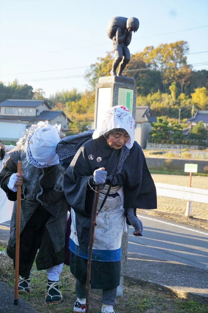 第11回目 コスプレイベント1000人の金田一耕助 おりん像とおりんさん