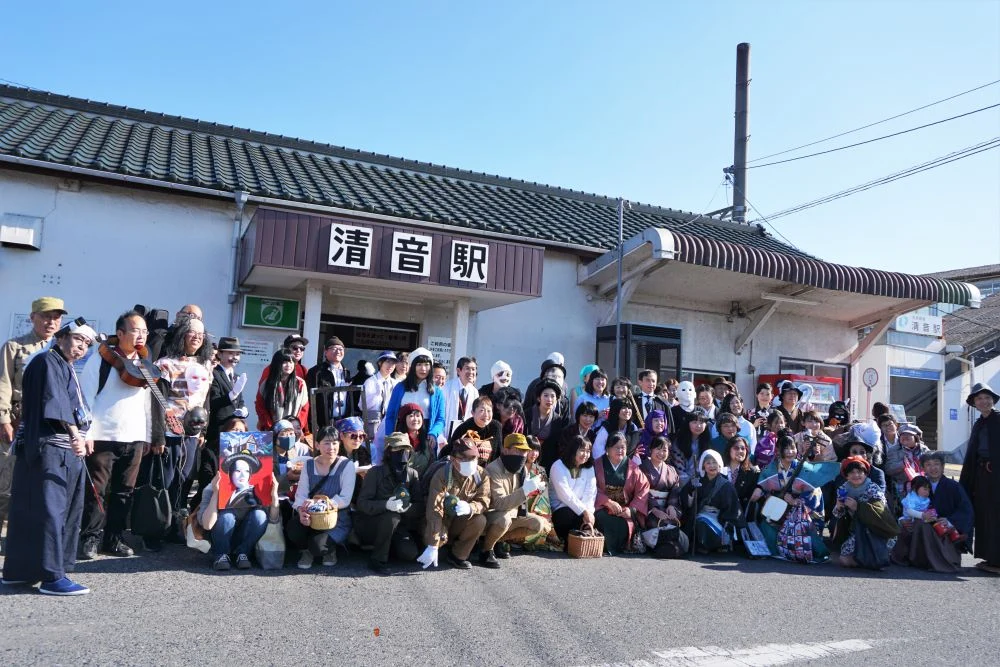 第11回 コスプレイベント 1000人の金田一耕助 清音駅前