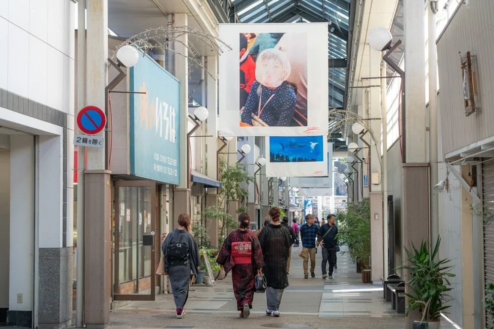 倉敷フォトミュラル 商店街展示