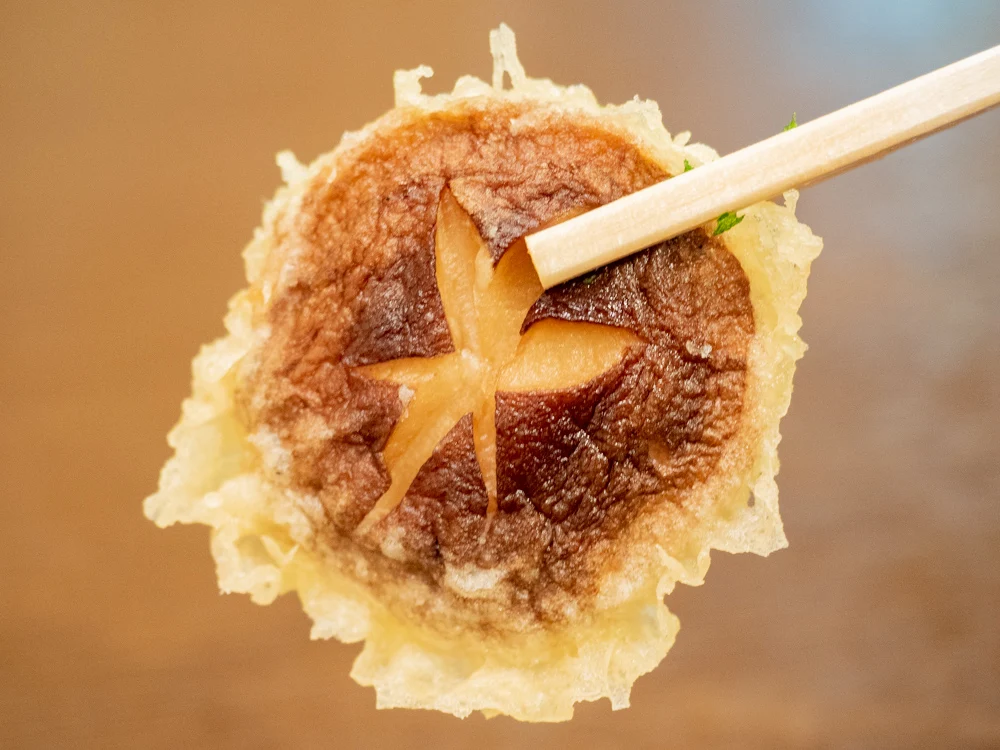 すぎ茶屋:上天ざるうどんのシイタケ天