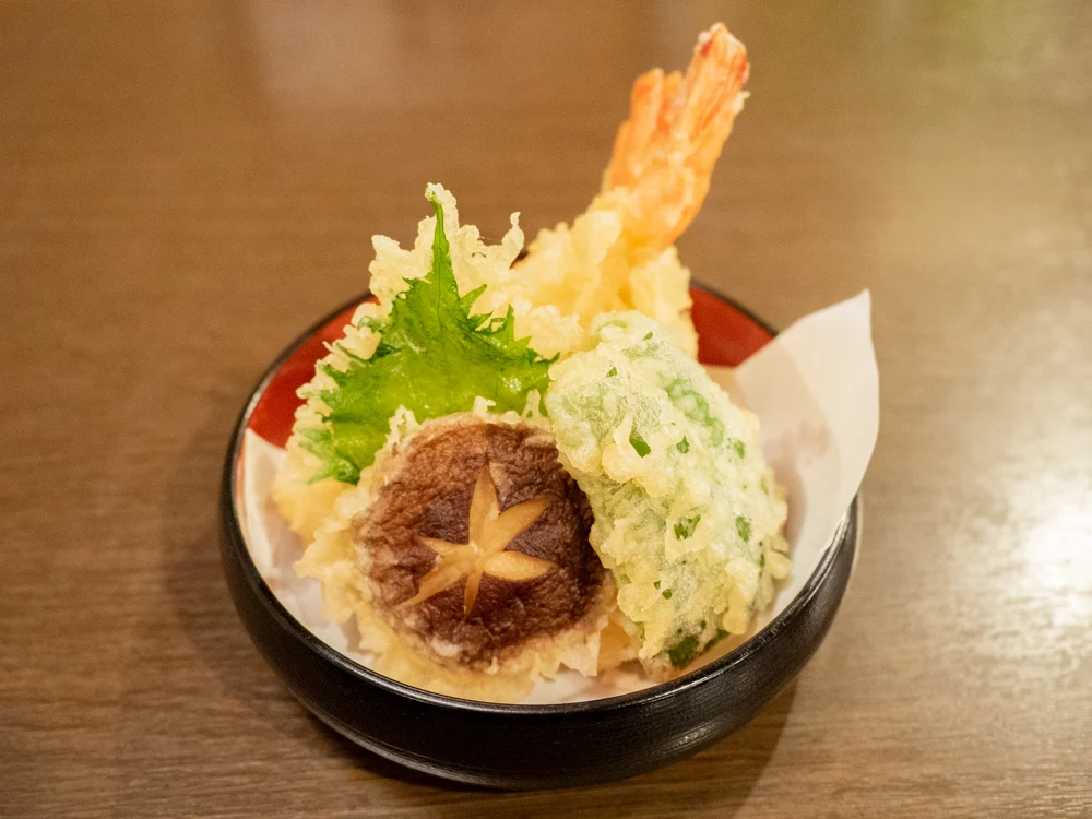 すぎ茶屋:上天ざるうどんの天ぷら
