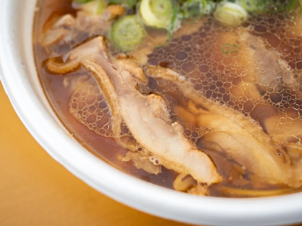 笠岡ラーメン屋台:笠岡ラーメンのカシワ