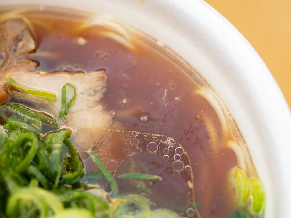 笠岡ラーメン屋台:笠岡ラーメンのスープ