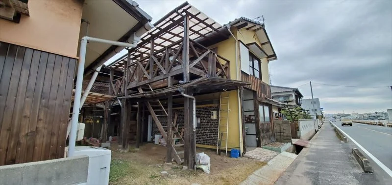 カフェのような建物