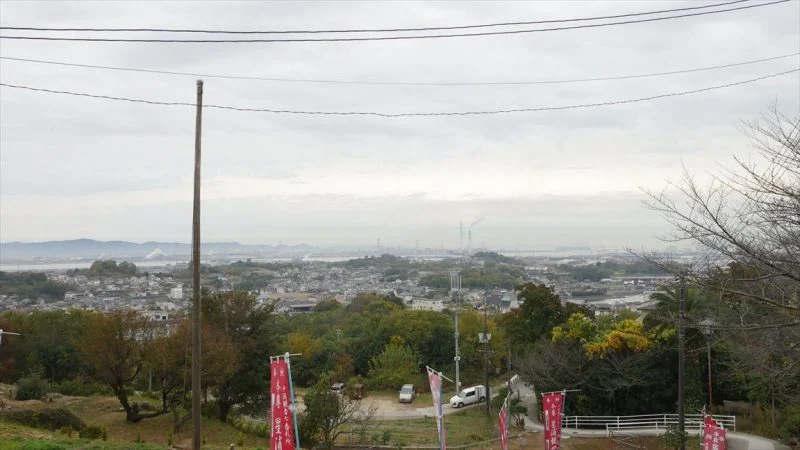円通寺から水島工業地帯を臨む