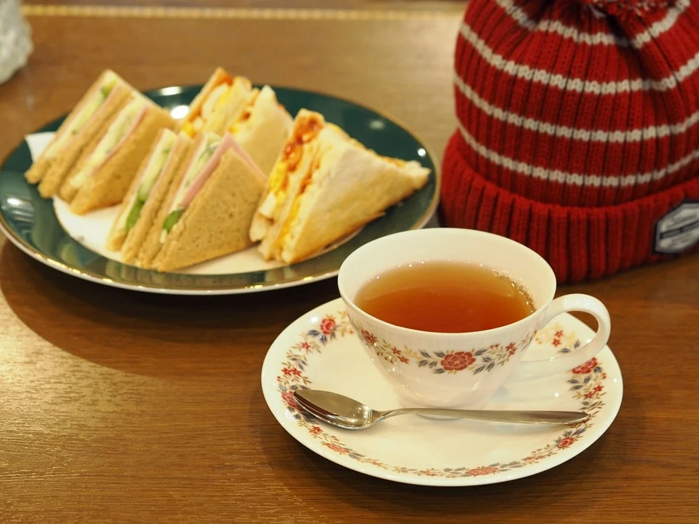 喫茶つるがた クラブハウスサンドと紅茶