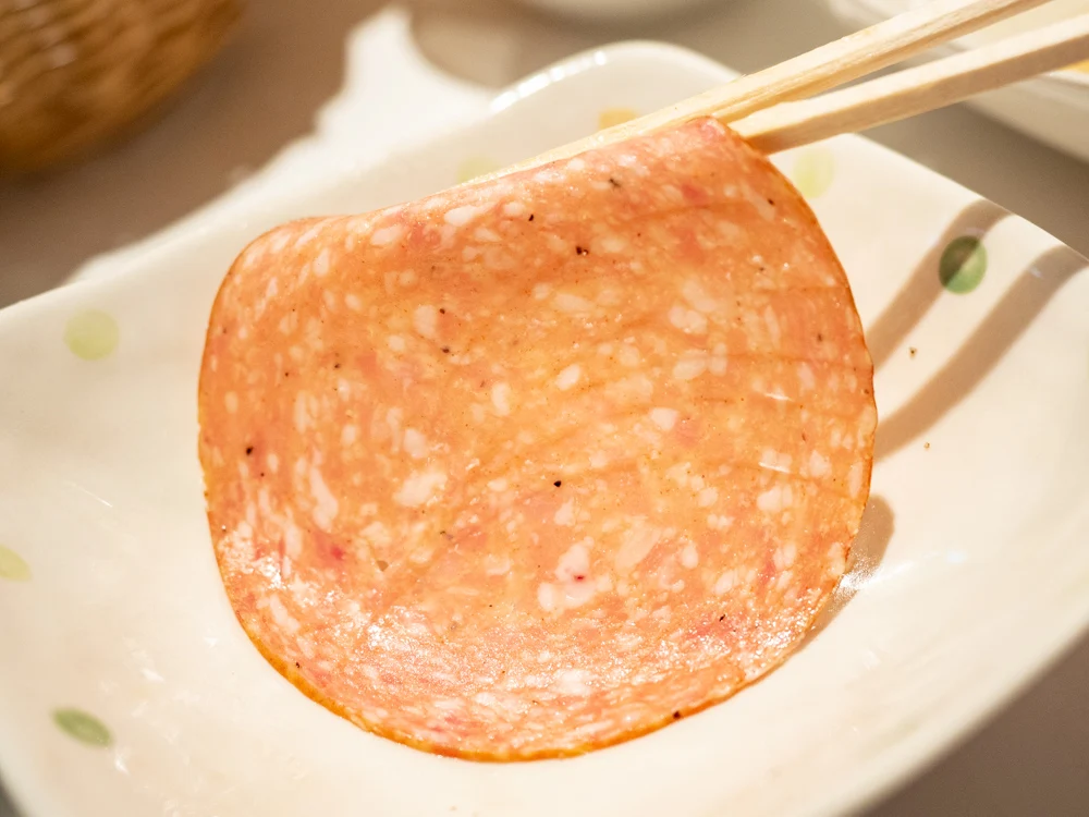 お肉バー ま、いっか:ソフトサラミ