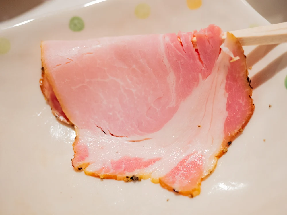 お肉バー ま、いっか:パストラミ黒コショウ