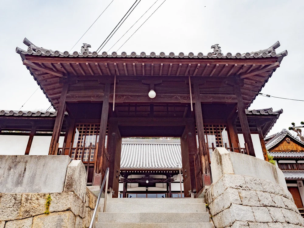 本栄寺:山門