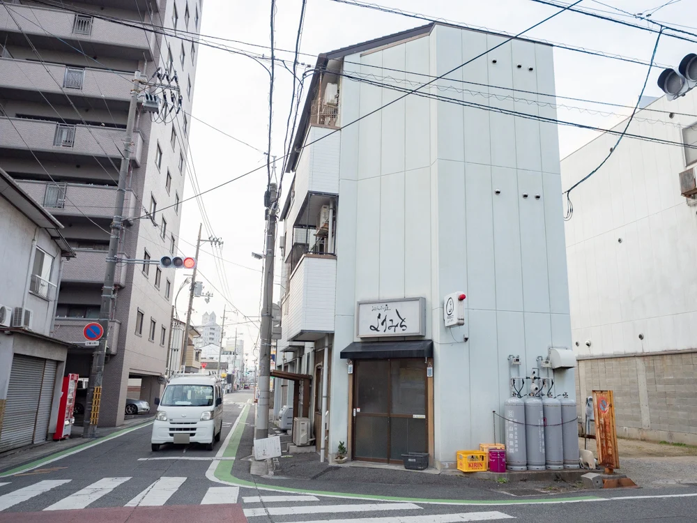 よりみちへの行き方：よりみちのある交差点