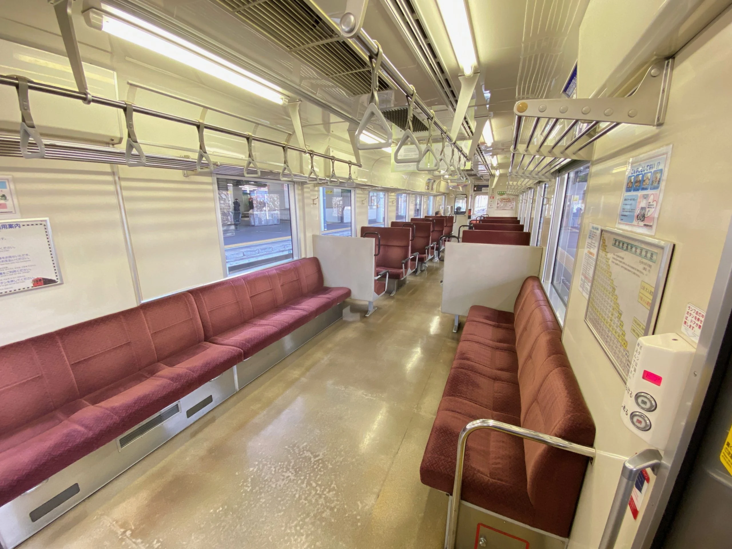井原線 車内