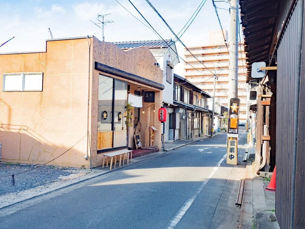 月のうつわへ：店頭