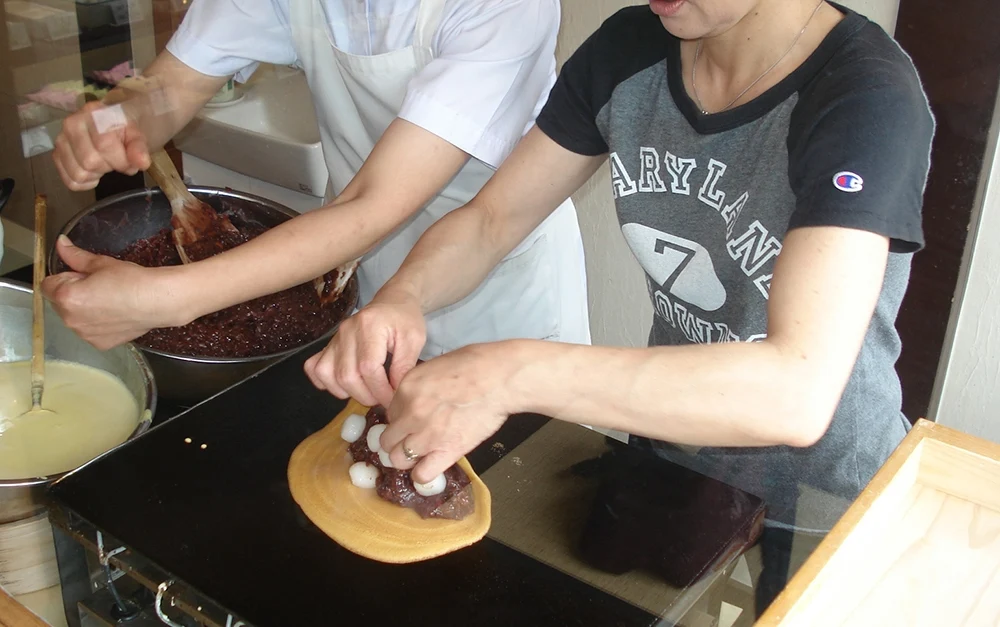 橘香堂:美観地区店 むらすゞめ手焼き体験(ジャンボ)