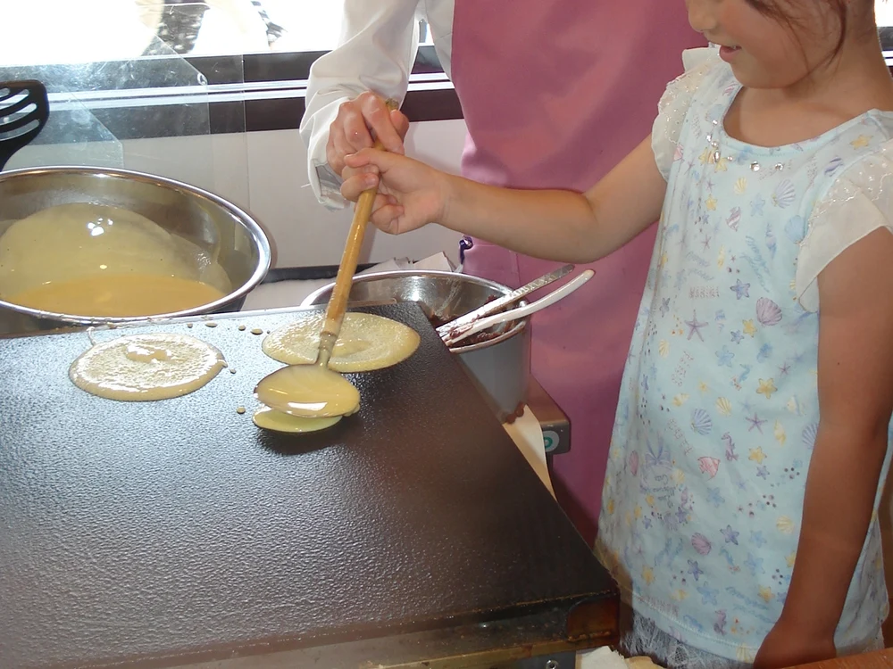 橘香堂:美観地区店 むらすゞめ手焼き体験