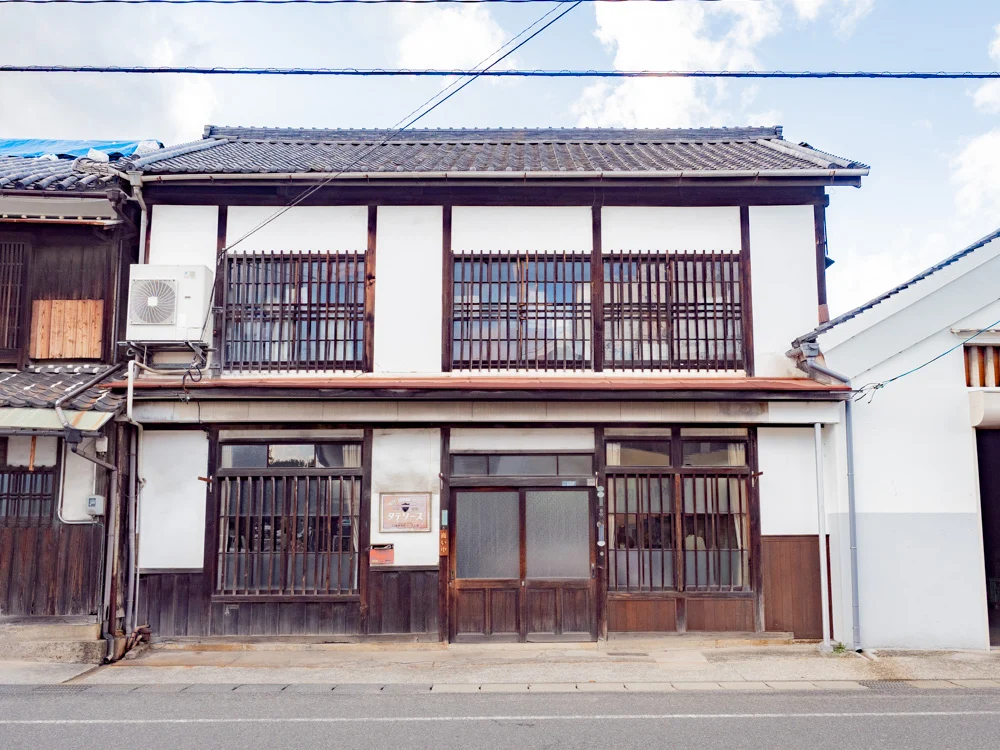 豊島屋(タテソース):外観