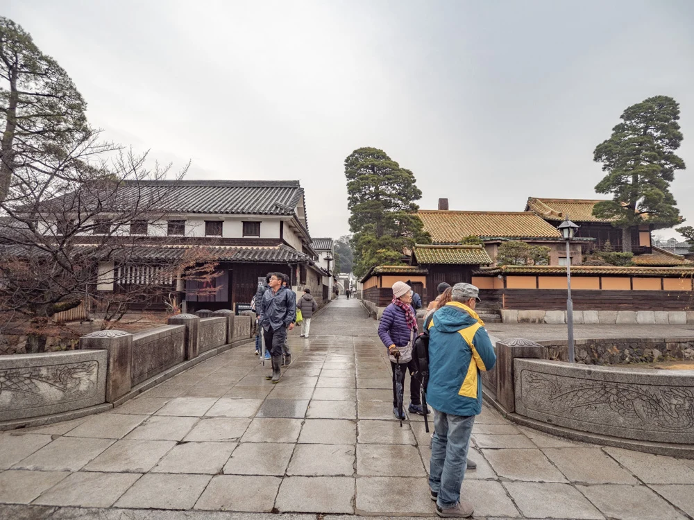 おおにしへの行き方：大原美術館前 今橋