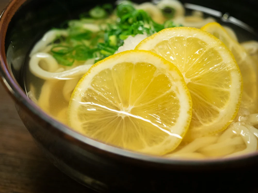おおにし:瀬戸内レモンおろしうどん(温)