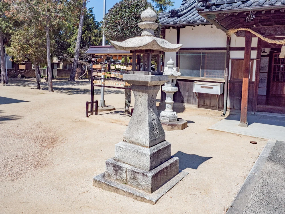 春日神社:石灯籠